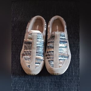 NWOT Easy Spirit Slip-On Shoes - Multicolor Sz 6